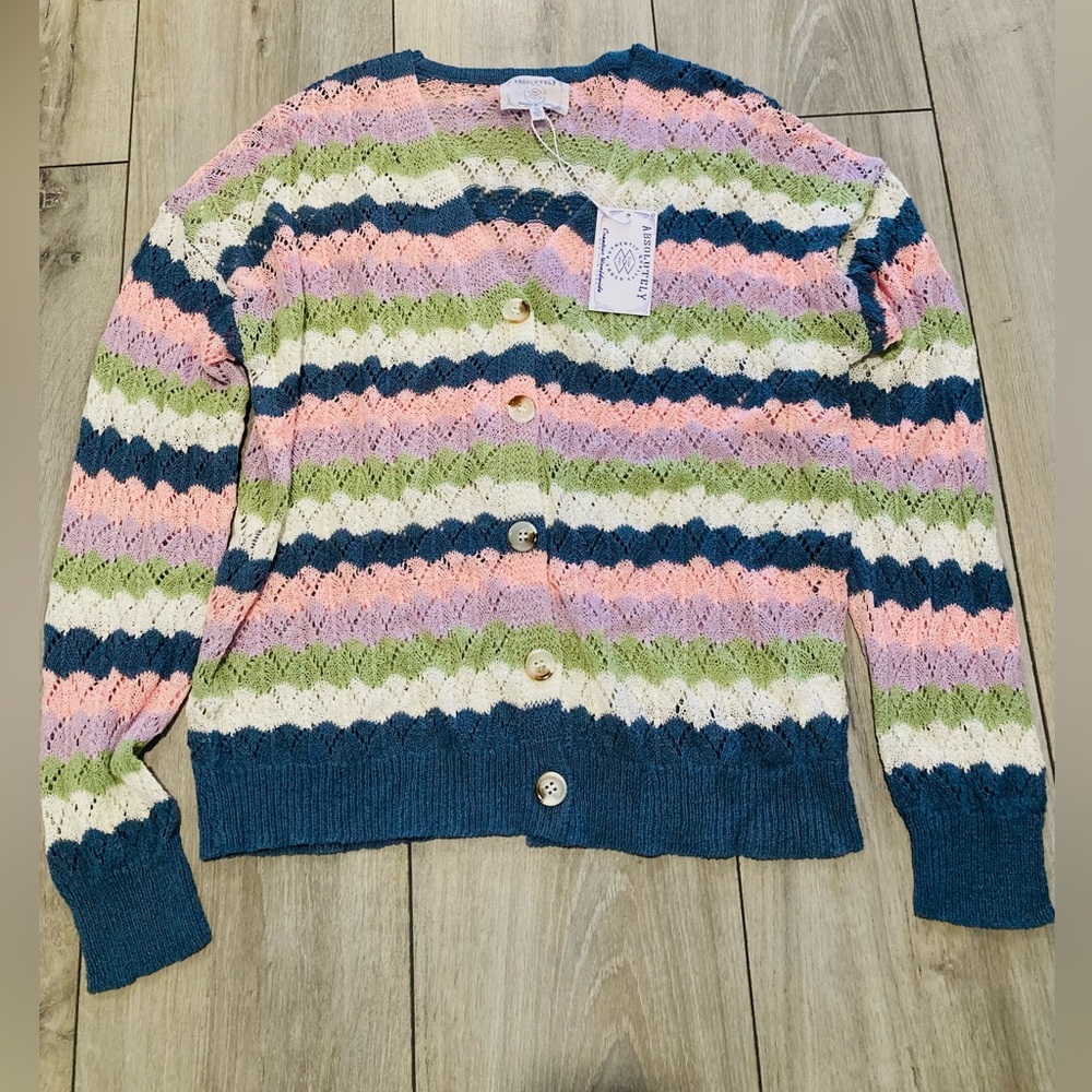 NWT Absolutely Creative Worldwide Spring Frenzy Crochet Sweater Small